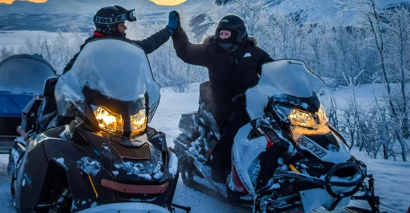 Abisko/Björkliden: Panorama Snowmobile Tour with Snacks — snowmobile tour in Kiruna