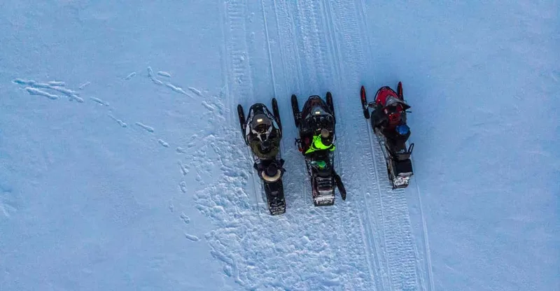 Longyearbyen: Isfjord radio Day Trip with Snowmobile — snowmobile tour in Svalbard